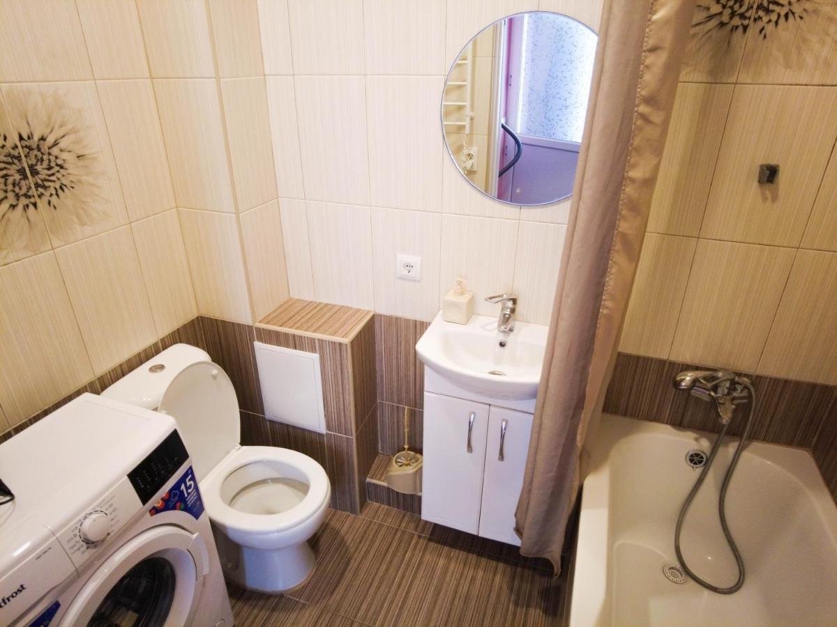 Світло Цілодобово Apartments In The City Center ลวีฟ ภายนอก รูปภาพ